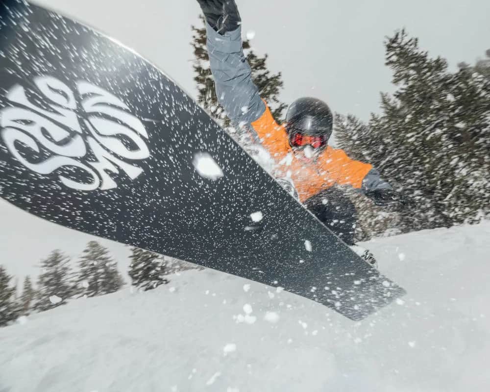 Jaki kask snowboard wybrać, aby zapewnić sobie bezpieczeństwo?