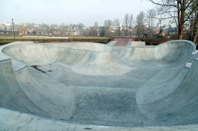 Skatepark Lublin – najlepsze miejsca do jazdy i zabawy na deskorolce Skatepark Lublin – najlepsze miejsca do jazdy i zabawy na deskorolce