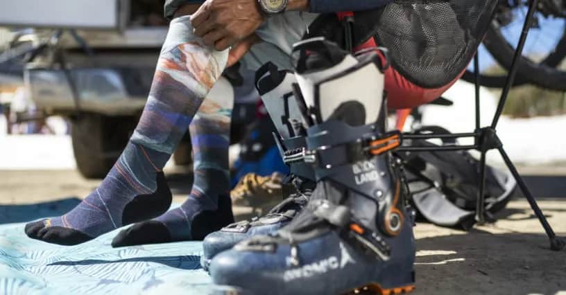 Jakie skarpety na snowboard zapewnią komfort i ochronę stóp?